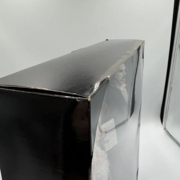 Barbie & Ken Phantom of the Opera Fao Schwartz Limited Collectible Edition 20377 - Picture 11 of 16